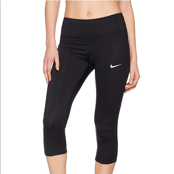 nike essential tight fit